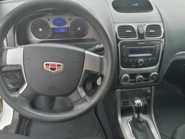 Белый Джили Эмгранд, объемом двигателя 1.8 л и пробегом 108 тыс. км за 5200 $, фото 14 на Automoto.ua