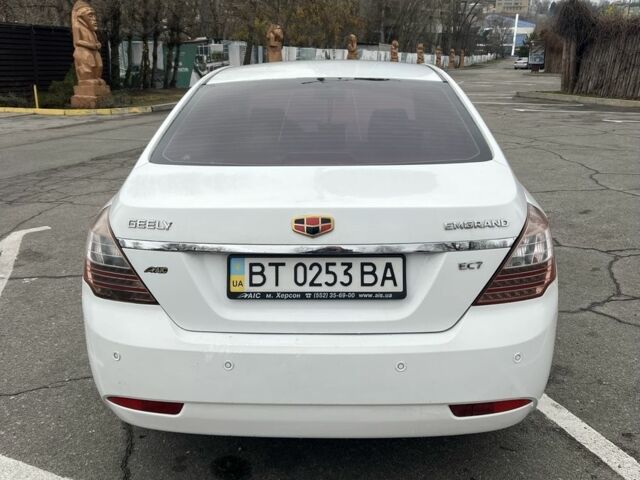 Білий Джилі Емгранд, об'ємом двигуна 1.8 л та пробігом 231 тис. км за 3200 $, фото 4 на Automoto.ua