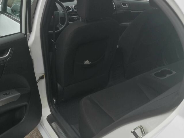 Белый Джили Эмгранд, объемом двигателя 1.8 л и пробегом 108 тыс. км за 5200 $, фото 7 на Automoto.ua