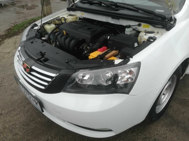 Белый Джили Эмгранд, объемом двигателя 1.8 л и пробегом 108 тыс. км за 5200 $, фото 1 на Automoto.ua