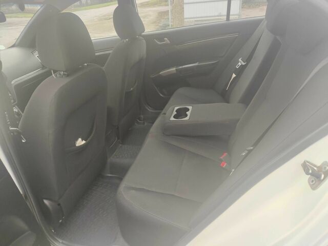 Белый Джили Эмгранд, объемом двигателя 1.8 л и пробегом 108 тыс. км за 5200 $, фото 6 на Automoto.ua