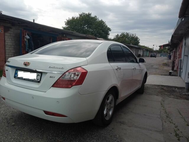 Білий Джилі Емгранд, об'ємом двигуна 1.8 л та пробігом 190 тис. км за 5300 $, фото 5 на Automoto.ua