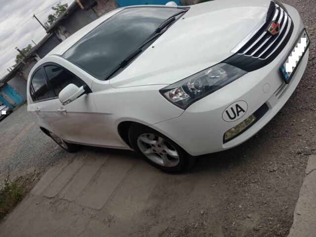 Білий Джилі Емгранд, об'ємом двигуна 1.8 л та пробігом 190 тис. км за 5300 $, фото 4 на Automoto.ua