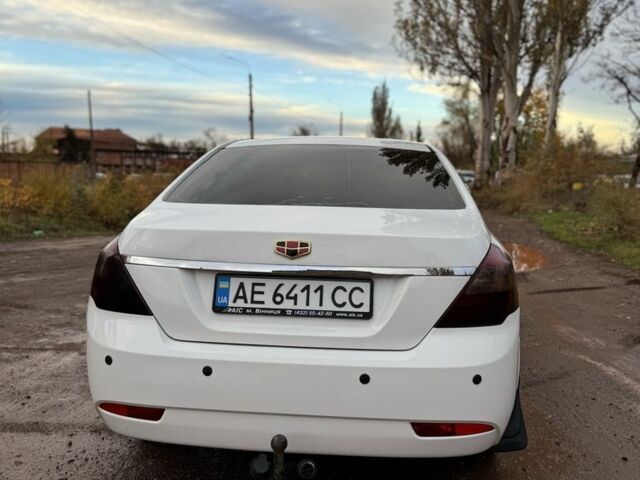 Джили Эмгранд 2013 в Кривом Роге на Automoto.ua Белый Джили Эмгранд, объемом двигателя 1.8 л и пробегом 234 тыс. км за 4000 $, фото 4 на Automoto.ua