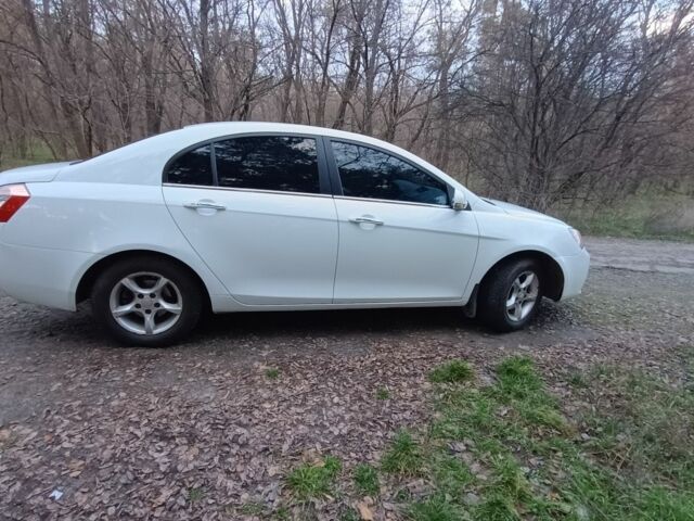 Білий Джилі Емгранд, об'ємом двигуна 1.8 л та пробігом 219 тис. км за 4200 $, фото 15 на Automoto.ua