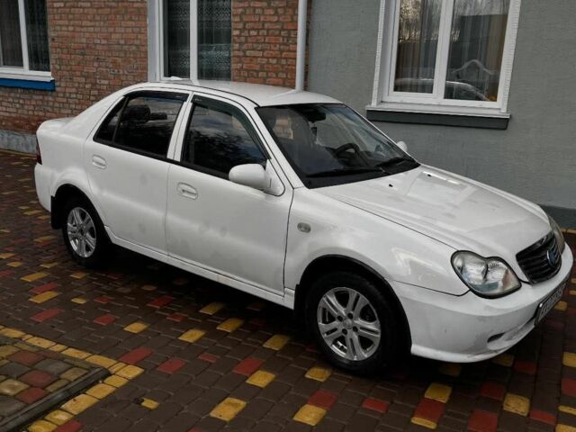 Белый Джили Эмгранд, объемом двигателя 1.5 л и пробегом 106 тыс. км за 1500 $, фото 3 на Automoto.ua