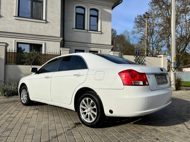 Белый Джили Эмгранд, объемом двигателя 2.4 л и пробегом 123 тыс. км за 4500 $, фото 3 на Automoto.ua