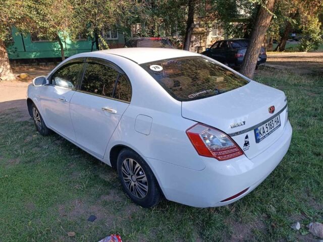 Джили Эмгранд 2013 в Кривом Роге на Automoto.ua Белый Джили Эмгранд, объемом двигателя 1.8 л и пробегом 203 тыс. км за 3500 $, фото 1 на Automoto.ua