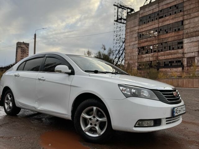 Джили Эмгранд 2013 в Кривом Роге на Automoto.ua Белый Джили Эмгранд, объемом двигателя 1.8 л и пробегом 234 тыс. км за 4000 $, фото 8 на Automoto.ua