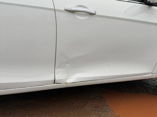 Джили Эмгранд 2013 в Кривом Роге на Automoto.ua Белый Джили Эмгранд, объемом двигателя 1.8 л и пробегом 234 тыс. км за 4000 $, фото 13 на Automoto.ua