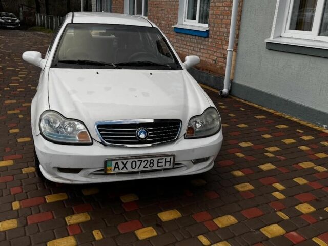 Белый Джили Эмгранд, объемом двигателя 1.5 л и пробегом 106 тыс. км за 1500 $, фото 6 на Automoto.ua