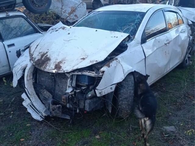 Білий Джилі Емгранд, об'ємом двигуна 1.5 л та пробігом 200 тис. км за 800 $, фото 2 на Automoto.ua