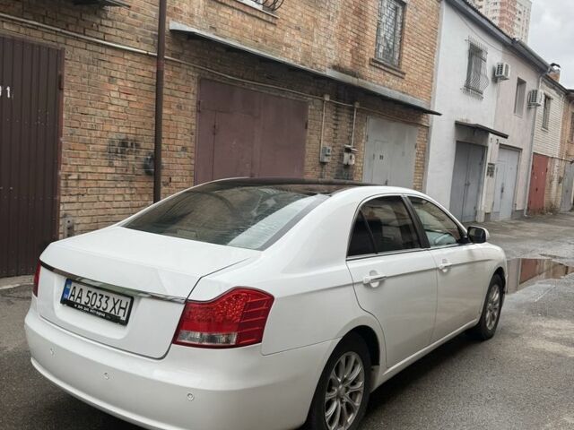 Белый Джили Эмгранд, объемом двигателя 2.4 л и пробегом 250 тыс. км за 4850 $, фото 5 на Automoto.ua