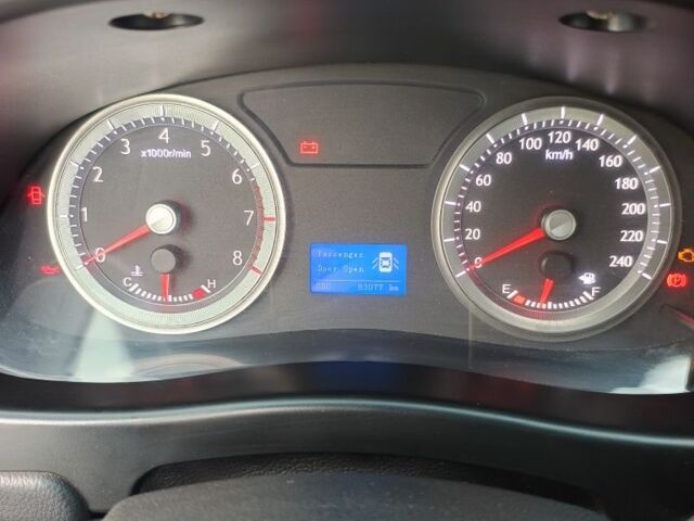 Білий Джилі Емгранд, об'ємом двигуна 2 л та пробігом 83 тис. км за 4370 $, фото 5 на Automoto.ua