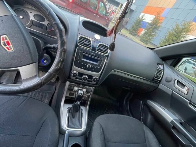 Білий Джилі Емгранд, об'ємом двигуна 1.8 л та пробігом 160 тис. км за 4700 $, фото 7 на Automoto.ua