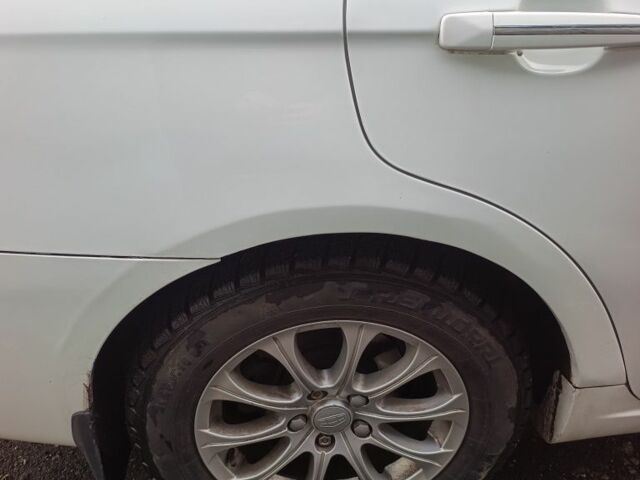 Білий Джилі Емгранд, об'ємом двигуна 2 л та пробігом 83 тис. км за 4370 $, фото 3 на Automoto.ua