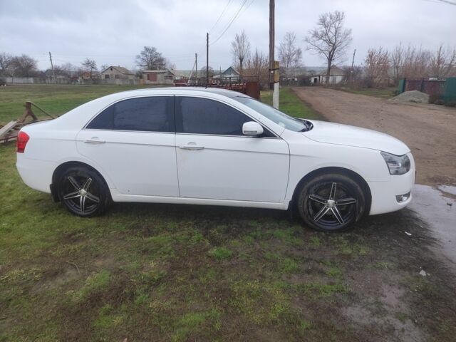 Білий Джилі Емгранд, об'ємом двигуна 2 л та пробігом 5 тис. км за 5902 $, фото 3 на Automoto.ua