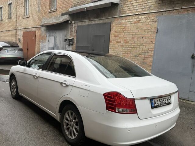 Белый Джили Эмгранд, объемом двигателя 2.4 л и пробегом 250 тыс. км за 4850 $, фото 6 на Automoto.ua