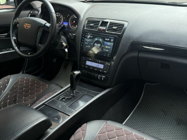 Белый Джили Эмгранд, объемом двигателя 2.4 л и пробегом 250 тыс. км за 4850 $, фото 4 на Automoto.ua