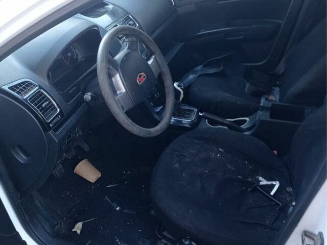 Білий Джилі Емгранд, об'ємом двигуна 1.5 л та пробігом 200 тис. км за 800 $, фото 3 на Automoto.ua