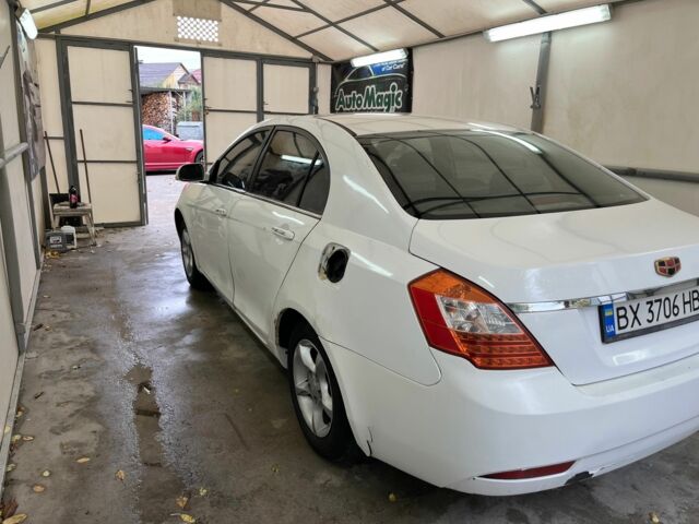 Білий Джилі Емгранд, об'ємом двигуна 1.5 л та пробігом 235 тис. км за 4000 $, фото 6 на Automoto.ua