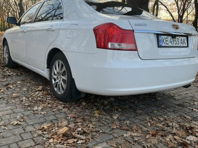 Белый Джили Эмгранд, объемом двигателя 2 л и пробегом 131 тыс. км за 5150 $, фото 2 на Automoto.ua