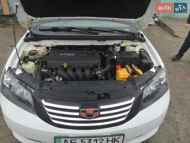 Белый Джили Эмгранд, объемом двигателя 1.79 л и пробегом 108 тыс. км за 6000 $, фото 2 на Automoto.ua