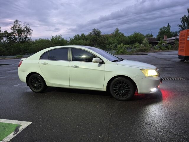 Білий Джилі Емгранд, об'ємом двигуна 1.8 л та пробігом 2 тис. км за 4000 $, фото 13 на Automoto.ua