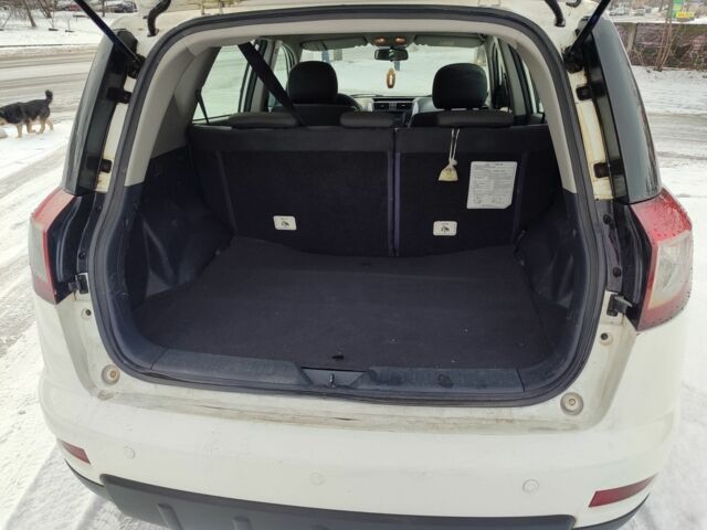 Белый Джили Эмгранд, объемом двигателя 2 л и пробегом 182 тыс. км за 4500 $, фото 16 на Automoto.ua