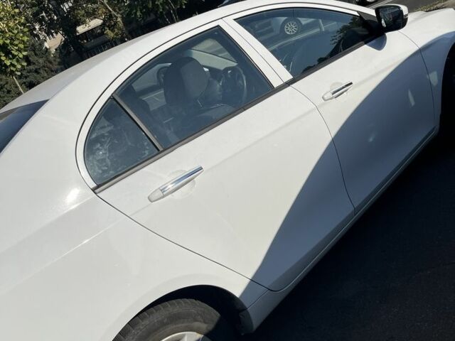 Белый Джили Эмгранд, объемом двигателя 1.5 л и пробегом 110 тыс. км за 5000 $, фото 3 на Automoto.ua