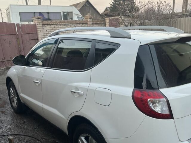 Белый Джили Эмгранд, объемом двигателя 1.8 л и пробегом 101 тыс. км за 5500 $, фото 2 на Automoto.ua