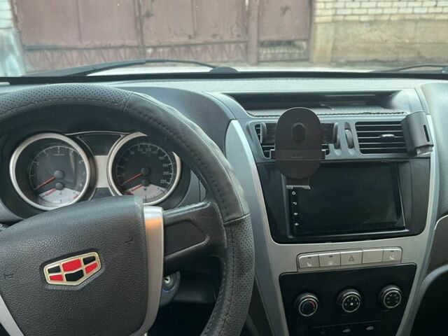 Белый Джили Эмгранд, объемом двигателя 1.8 л и пробегом 101 тыс. км за 5500 $, фото 4 на Automoto.ua