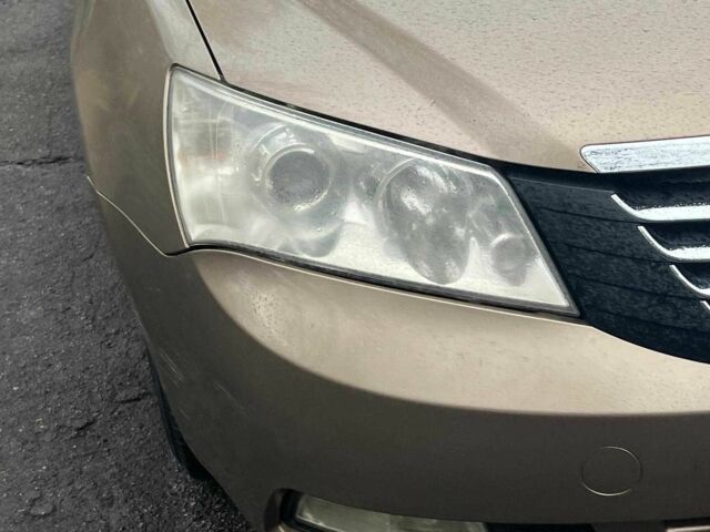 Бежевый Джили Эмгранд, объемом двигателя 1.8 л и пробегом 149 тыс. км за 4490 $, фото 4 на Automoto.ua