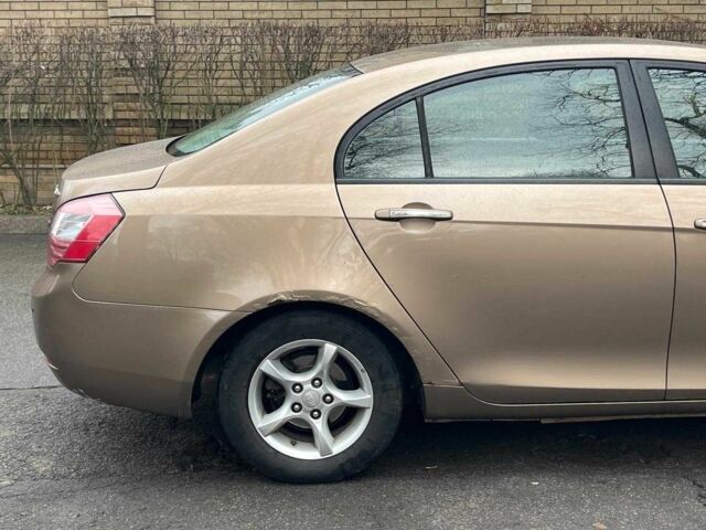 Бежевый Джили Эмгранд, объемом двигателя 1.8 л и пробегом 149 тыс. км за 4490 $, фото 6 на Automoto.ua