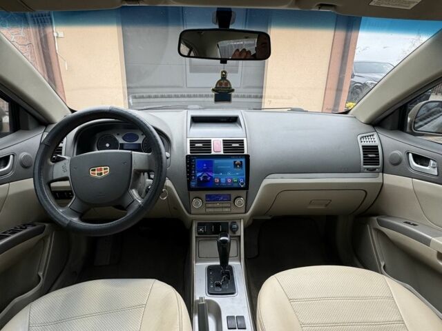 Бежевый Джили Эмгранд, объемом двигателя 1.8 л и пробегом 102 тыс. км за 4100 $, фото 1 на Automoto.ua