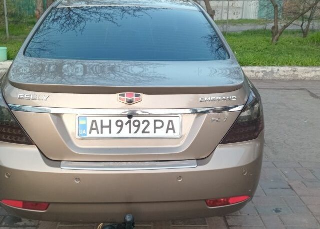 Бежевый Джили Эмгранд, объемом двигателя 1.8 л и пробегом 138 тыс. км за 4850 $, фото 2 на Automoto.ua