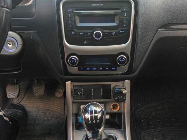 Черный Джили Эмгранд, объемом двигателя 2 л и пробегом 136 тыс. км за 3500 $, фото 5 на Automoto.ua