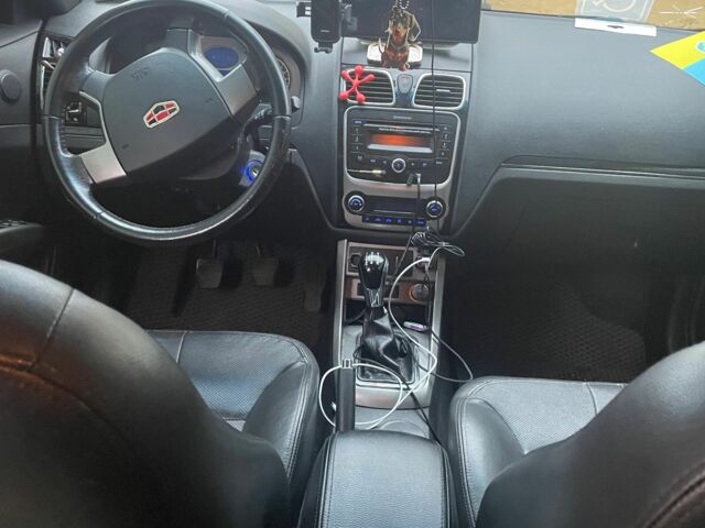 Черный Джили Эмгранд, объемом двигателя 1.5 л и пробегом 104 тыс. км за 3500 $, фото 1 на Automoto.ua