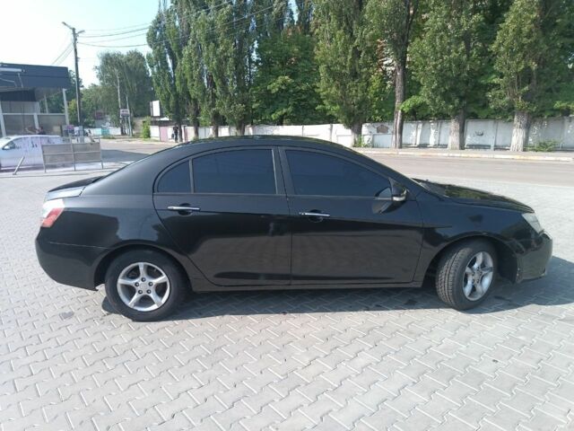 Джилі Емгранд 2011 у Києві на Automoto.ua Чорний Джилі Емгранд, об'ємом двигуна 1.8 л та пробігом 165 тис. км за 4000 $, фото 3 на Automoto.ua
