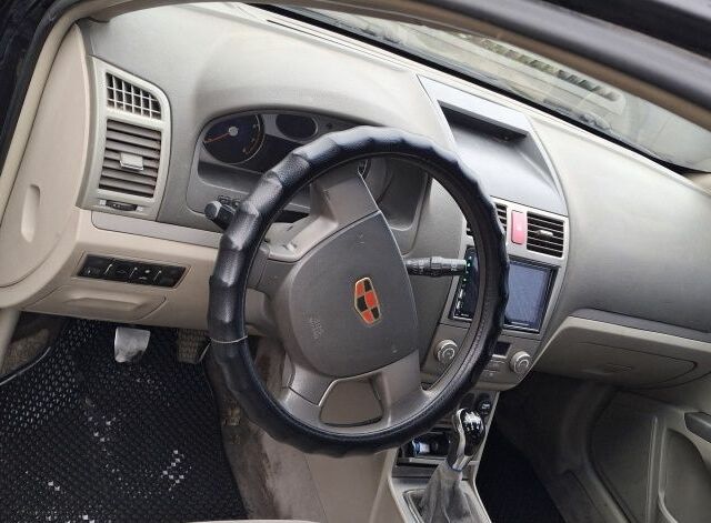 Черный Джили Эмгранд, объемом двигателя 1.8 л и пробегом 260 тыс. км за 2500 $, фото 6 на Automoto.ua