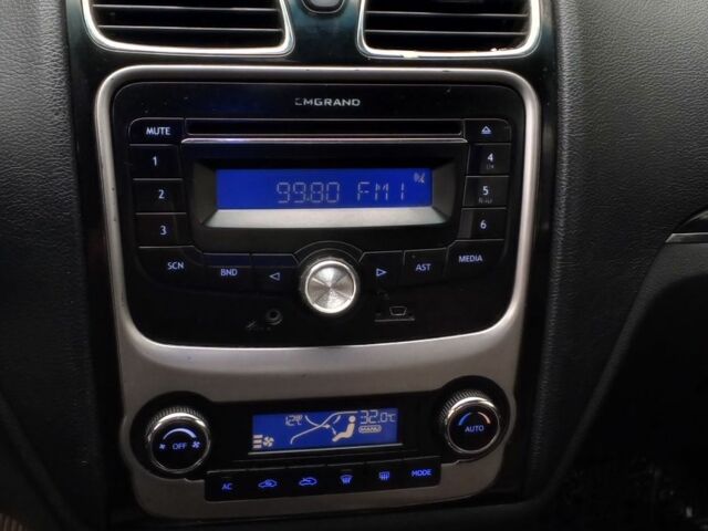 Черный Джили Эмгранд, объемом двигателя 1.8 л и пробегом 208 тыс. км за 3800 $, фото 6 на Automoto.ua