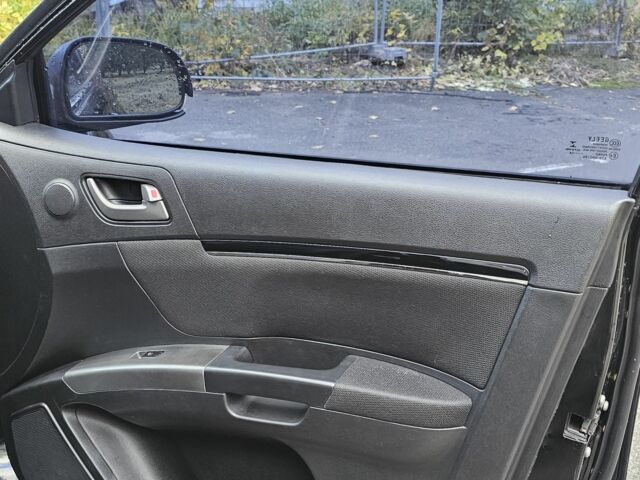 Джилі Емгранд 2013 у Києві на Automoto.ua Чорний Джилі Емгранд, об'ємом двигуна 1.5 л та пробігом 160 тис. км за 1650 $, фото 12 на Automoto.ua