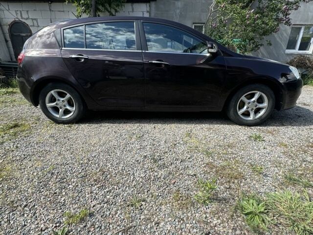 Коричневый Джили Эмгранд, объемом двигателя 1.8 л и пробегом 240 тыс. км за 3600 $, фото 2 на Automoto.ua