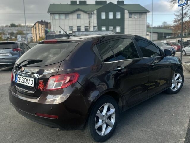 Коричневый Джили Эмгранд, объемом двигателя 1.8 л и пробегом 250 тыс. км за 2850 $, фото 3 на Automoto.ua