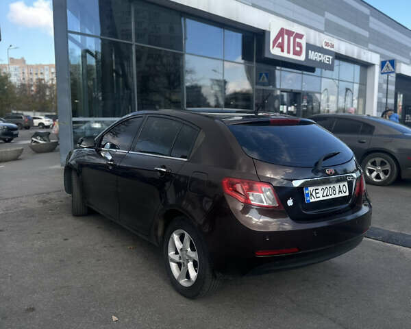 Коричневый Джили Эмгранд, объемом двигателя 1.79 л и пробегом 250 тыс. км за 2850 $, фото 1 на Automoto.ua