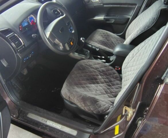 Коричневий Джилі Емгранд, об'ємом двигуна 1.8 л та пробігом 54 тис. км за 6500 $, фото 4 на Automoto.ua