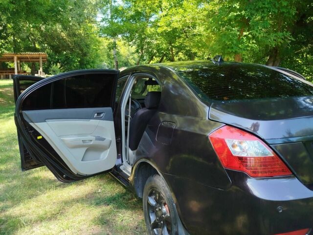 Коричневий Джилі Емгранд, об'ємом двигуна 1.8 л та пробігом 108 тис. км за 3200 $, фото 2 на Automoto.ua