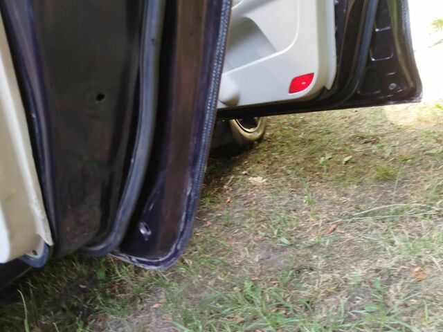 Коричневий Джилі Емгранд, об'ємом двигуна 1.8 л та пробігом 108 тис. км за 3200 $, фото 8 на Automoto.ua