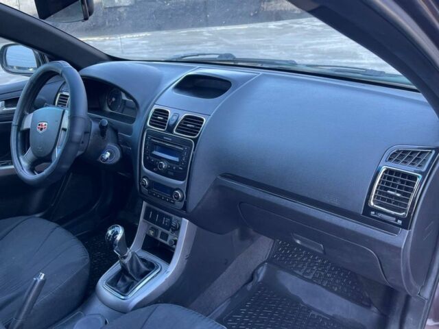 Коричневый Джили Эмгранд, объемом двигателя 1.8 л и пробегом 150 тыс. км за 3500 $, фото 6 на Automoto.ua