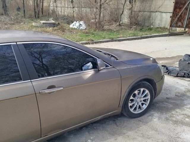 Коричневий Джилі Емгранд, об'ємом двигуна 2 л та пробігом 150 тис. км за 4200 $, фото 2 на Automoto.ua